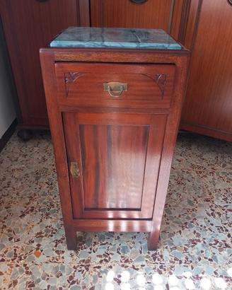 Comodina in legno vintage 
