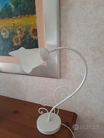 Lampada tavolo e  comodino 