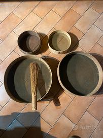 Setacci antichi in legno per farina