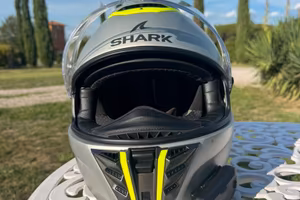 SHARK Spartan RS L 59-60 ECE 22.06
