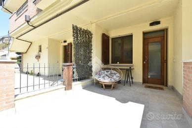 2 LOCALI A BORGHI