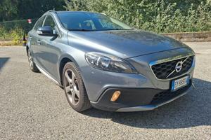 VOLVO V40 1.6 D2 CROSS COUNTRY