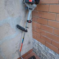 Decespugliatore a scoppio-benzina 