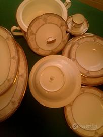 Servizio piatti e caffè Bone china Noritake