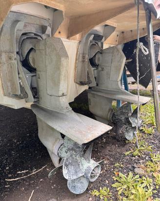 Coppia campane e piedi volvo penta 290 dp