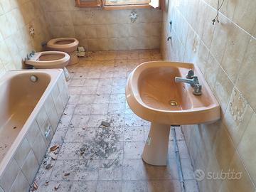 lavandino, wc e bidet