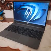 HP 250 G8 i5-1135G7 16 RAM 256 SSD 15.6"