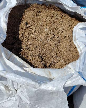 terra per orto e giardino