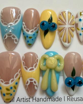 Press on nails