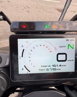 Benelli trk 702 x