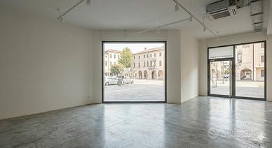 Prestigiosa Vetrina nel Centro Termale