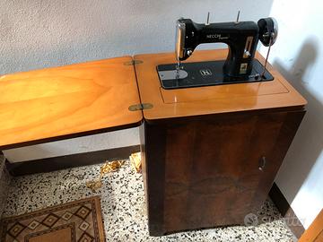 Macchina da cucire a pedale necchi esperia - Elettrodomestici In vendita a  Catania