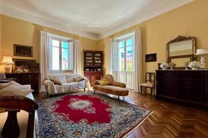Appartamento di 188 m² con più di 5 locali a Pesca