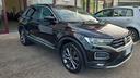 volkswagen-t-roc-2-0-tdi-scr-4motion-advanced-blue