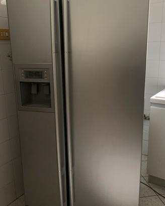 Frigo Samsung 532 L con dispenser