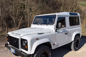 Land Rover Defender 90 2.4 TD4 Station Wagon SE N1