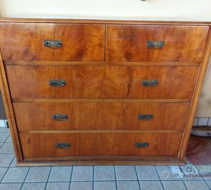 Mobile in ciliegio con cassettiera