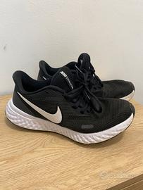 SCARPE SPORTIVE NIKE