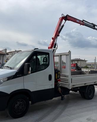 Iveco Daily 35C16 cassone fisso con gru FASSI F32A