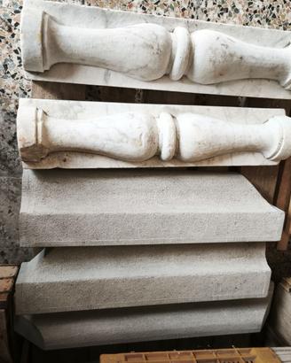 Marmi camino e  balaustra Carrara  del  700