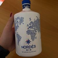 Bottiglia vuota gin nordes