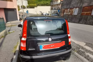 Panda benzina nera