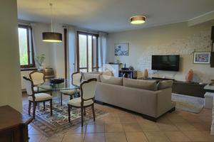 PORZIONE DI BIFAMILIARE A BESANA IN BRIANZA