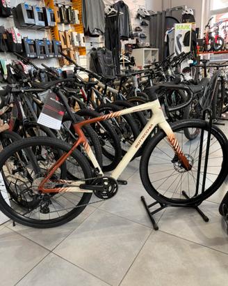 Bici gravel Bottecchia Overland full carbon
