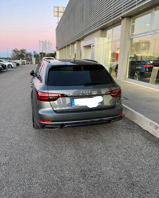 Audi A4 Avant 35 TDI S Tronic S Line Edition