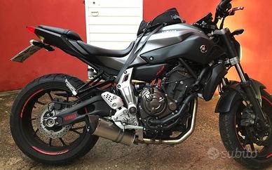 Special Titanium Roadsitalia Yamaha MT07 2017-2020