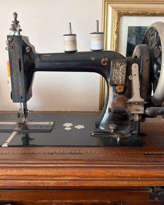 Macchina da cucire da collezione
