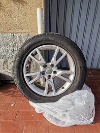 Cerchioni 17pollici Audi q3 con gomme invernali