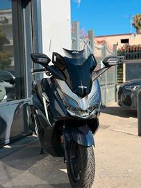 Honda Forza 300