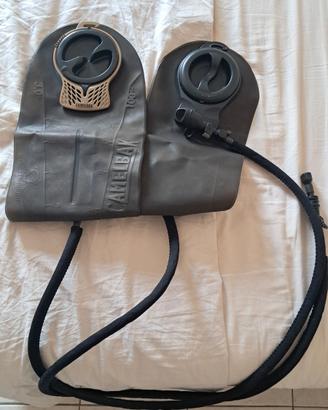 Taniche/sacche acqua camelback originali