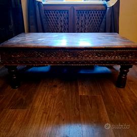 Tavolino in legno con 2 cassetti