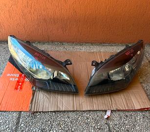 fanali anteriori renault megane3  2013