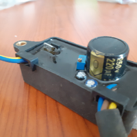 Regolatore di tensione per generatore