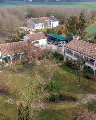 Villa di 1710 m² con più di 5 locali e box auto do