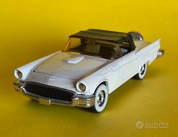 Ford Thunderbird Corgi Toys - Scala 1/36