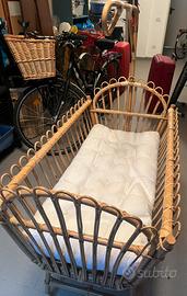 Culla vintage in vimini / midollino