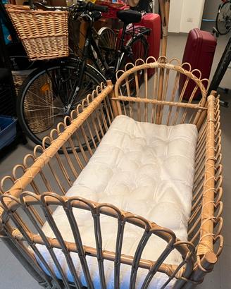 Culla vintage in vimini / midollino
