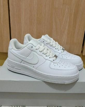 Nike Air Force 1 Low '07 White EU 38