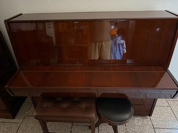 Pianoforte verticale TCHAIKA