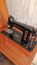Macchina da cucire Necchi