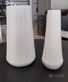Coppia di vasi dalla forma particolare