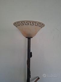 LAMPADA DA TERRA IN FERRO BATTURO