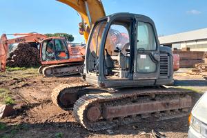 escavatore cingolato kobelco sk135