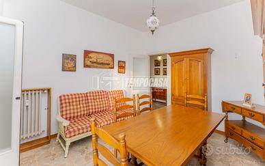 TRILOCALE PIANO ALTO DOPPIO BALCONE