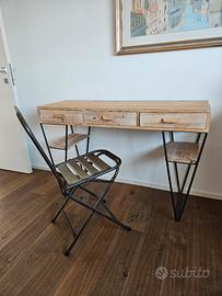 scrivania/scrittoio 