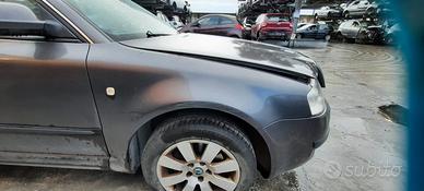 SKODA SUPERB 2004 - PARAFANGO DESTRO